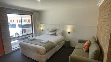 Kamar Standar, 1 Tempat Tidur Queen (Queen bedroom) | Setrika/meja setrika, Wi-Fi gratis, dan seprai linen