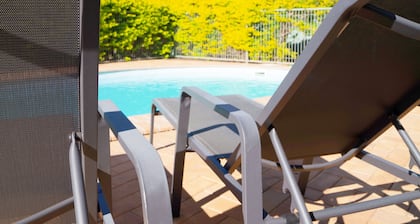 Jacaranda Country Motel