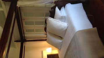 Tabla de planchar con plancha y camas extra