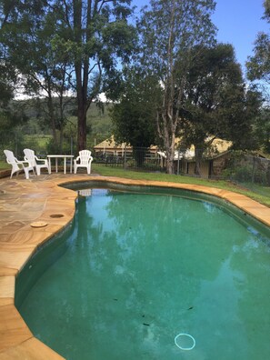 Outdoor pool - Mulla Villa (Wollombi)