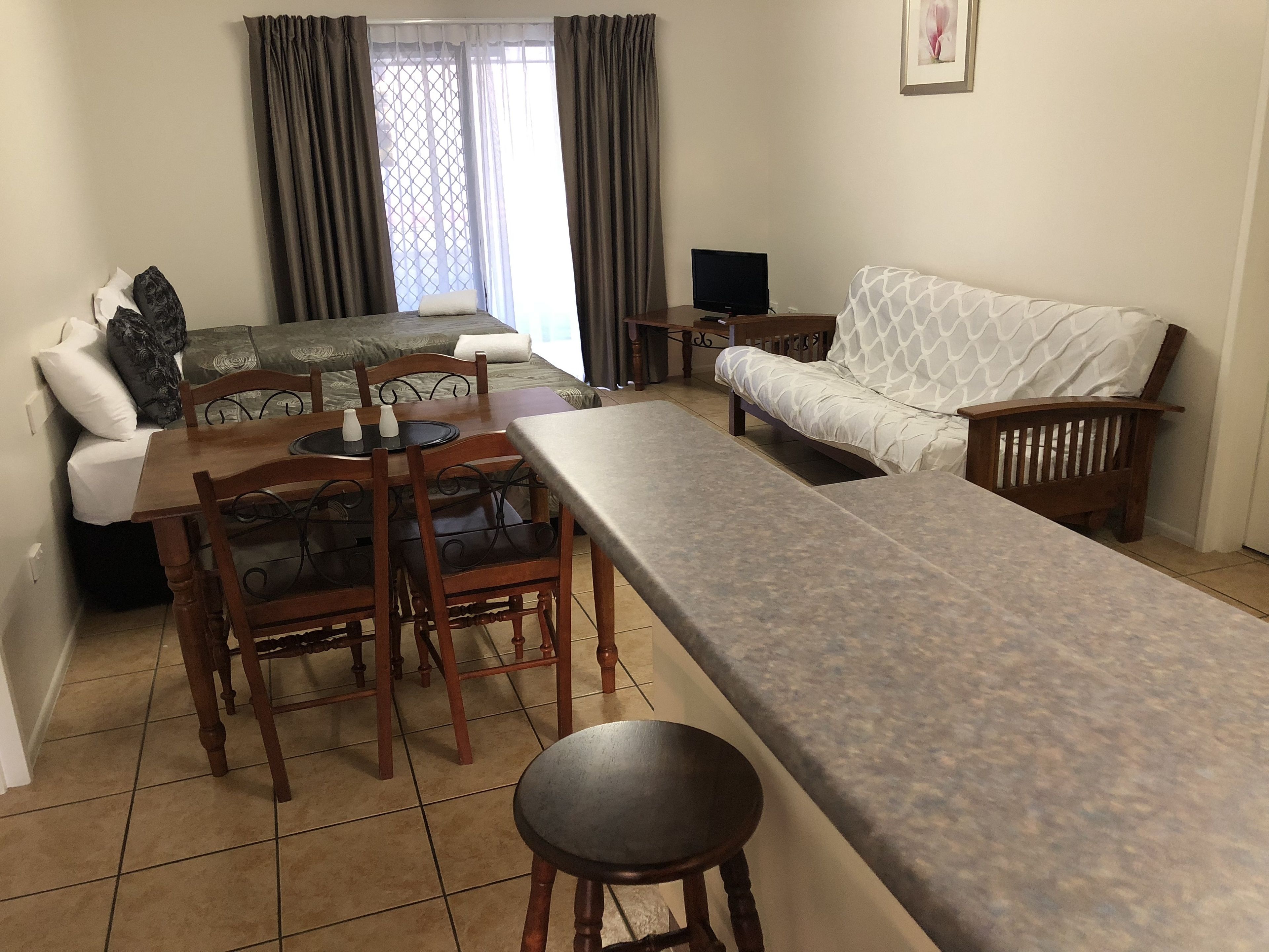 Apartamento luxo | Wi-Fi de cortesia, roupa de cama