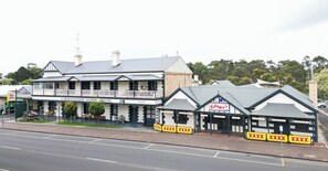 Exterior - Naracoorte Hotel Motel (Naracoorte)