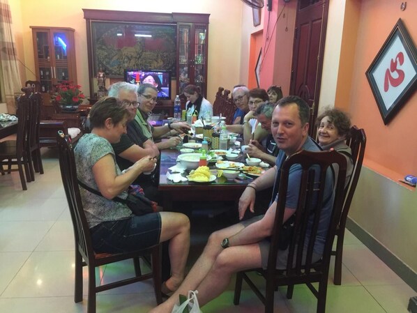 Restaurant - Viet Nhat Hotel - Hostel (Hoa Lu)