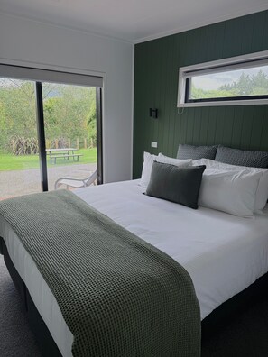 Deluxe Room - Opal Hot Springs & Holiday Park (Okauia)