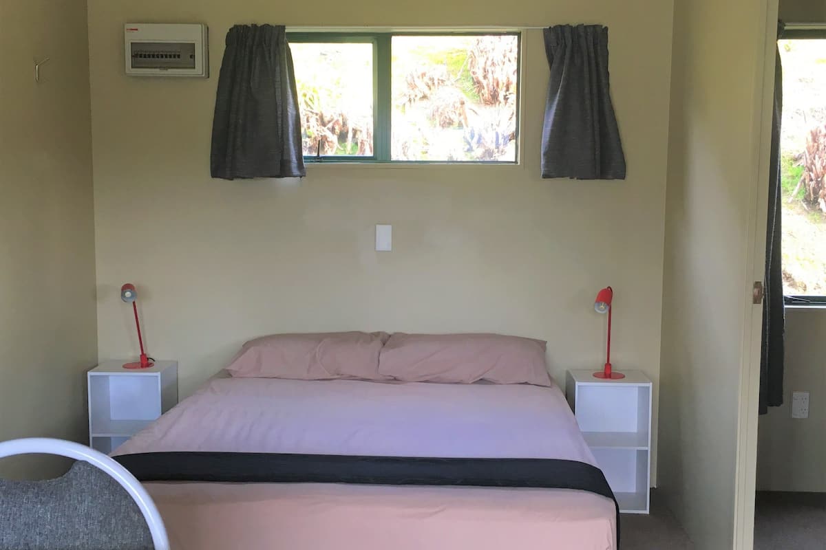Standaard huisje, niet-roken, keuken (Must Provide Own Linen and Blanket) | Wifi