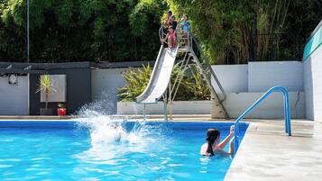 3 outdoor pools