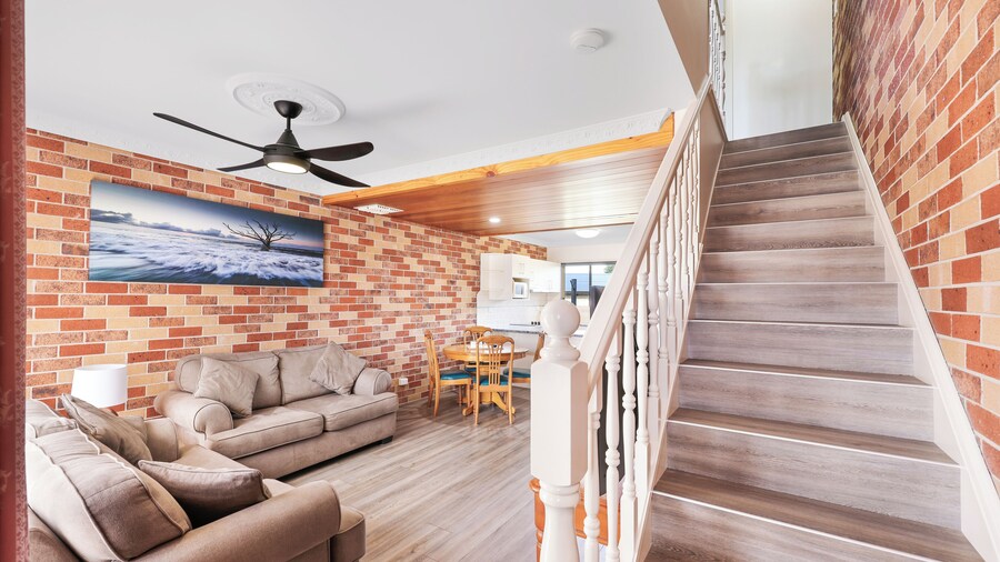 Roseville Motel & Apartments