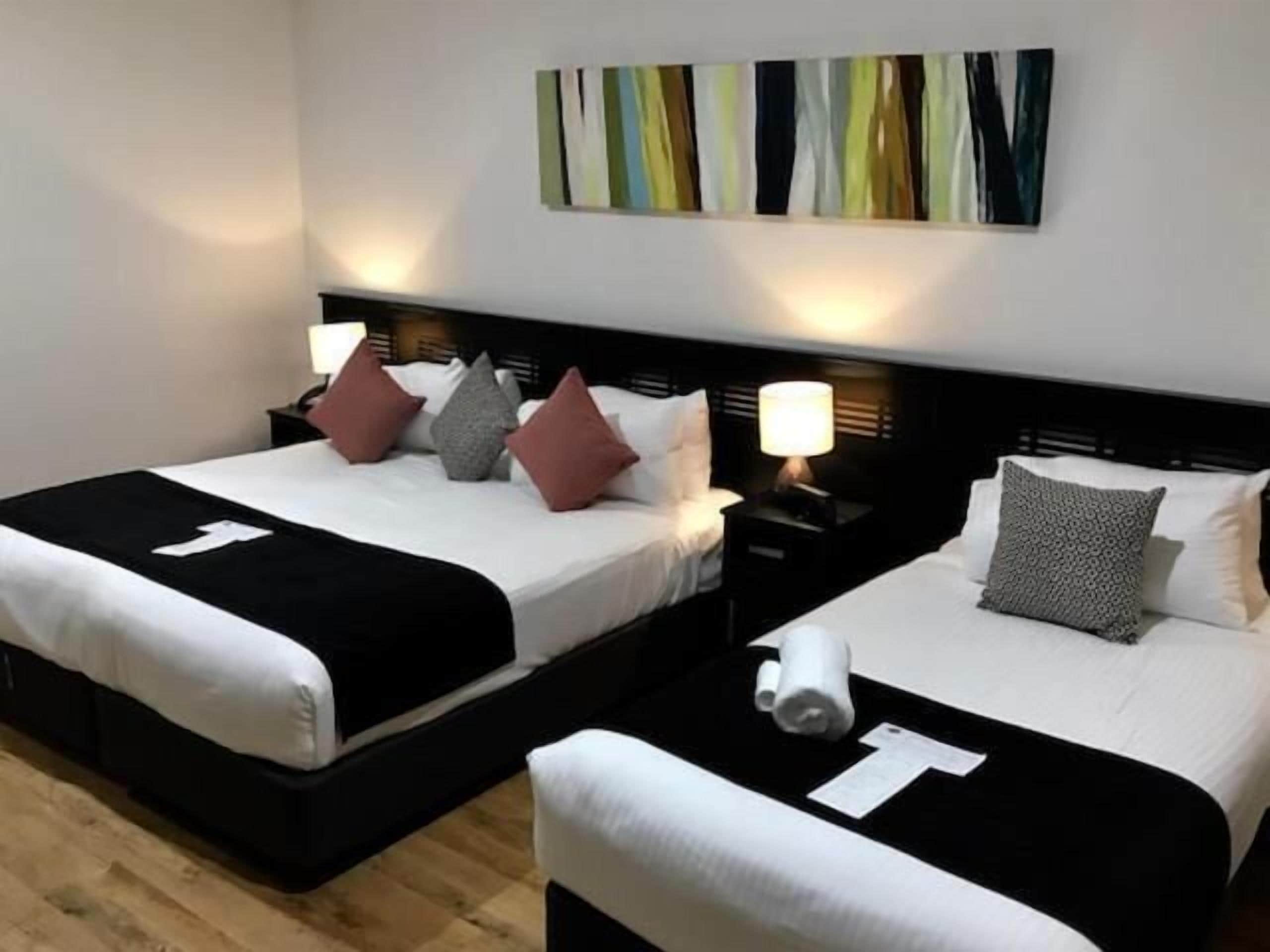 retro garden king rooms | 1 bedroom, premium bedding, pillow-top beds, in-room safe