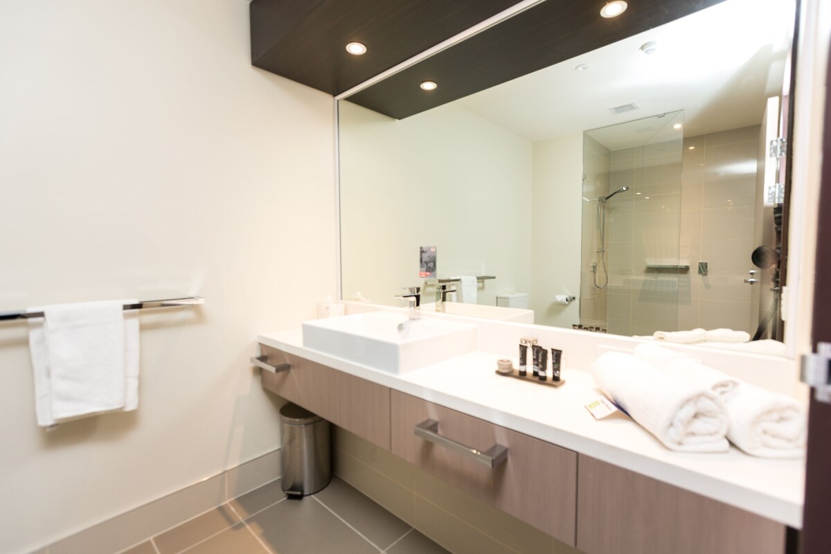 Alexandra Hills Hotel Suites