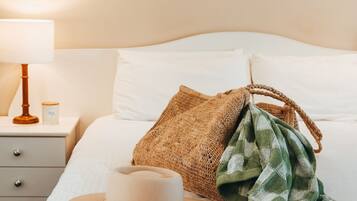 Hochwertige Bettwaren, Pillowtop-Betten, Zimmersafe, Schreibtisch