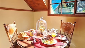 Standard Suite, 1 Bedroom, Non Smoking, Kitchen (Mary's) | Dining - Mary Card's Coach House (Mount Dandenong)