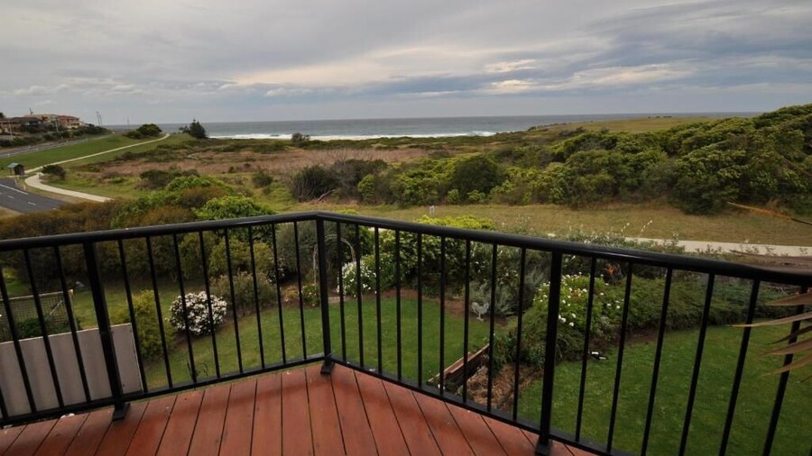 Beachfront Apartments Narooma