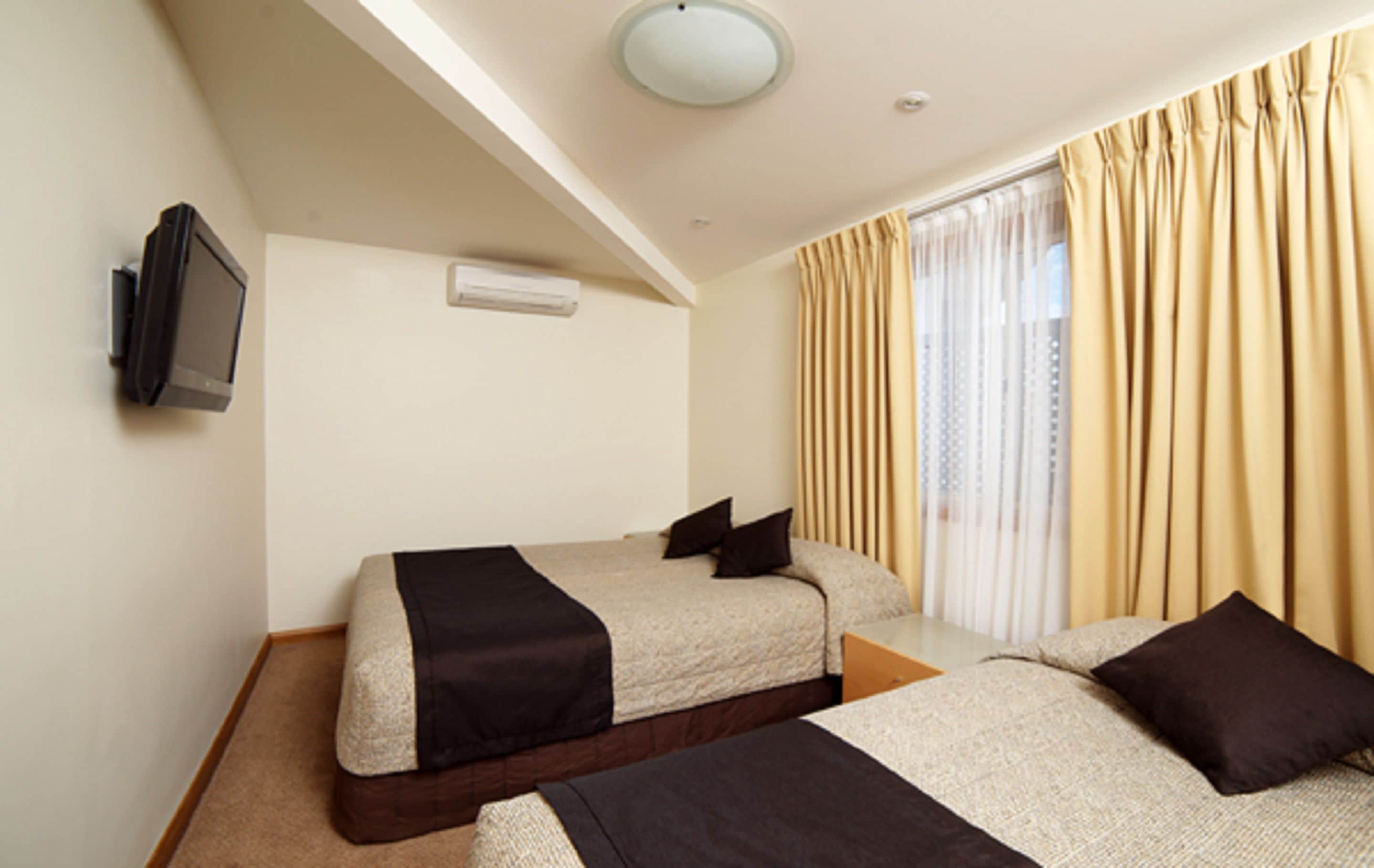 Executive Two Room Suite | Premium bedding, minibar, soundproofing, iron/ironing board