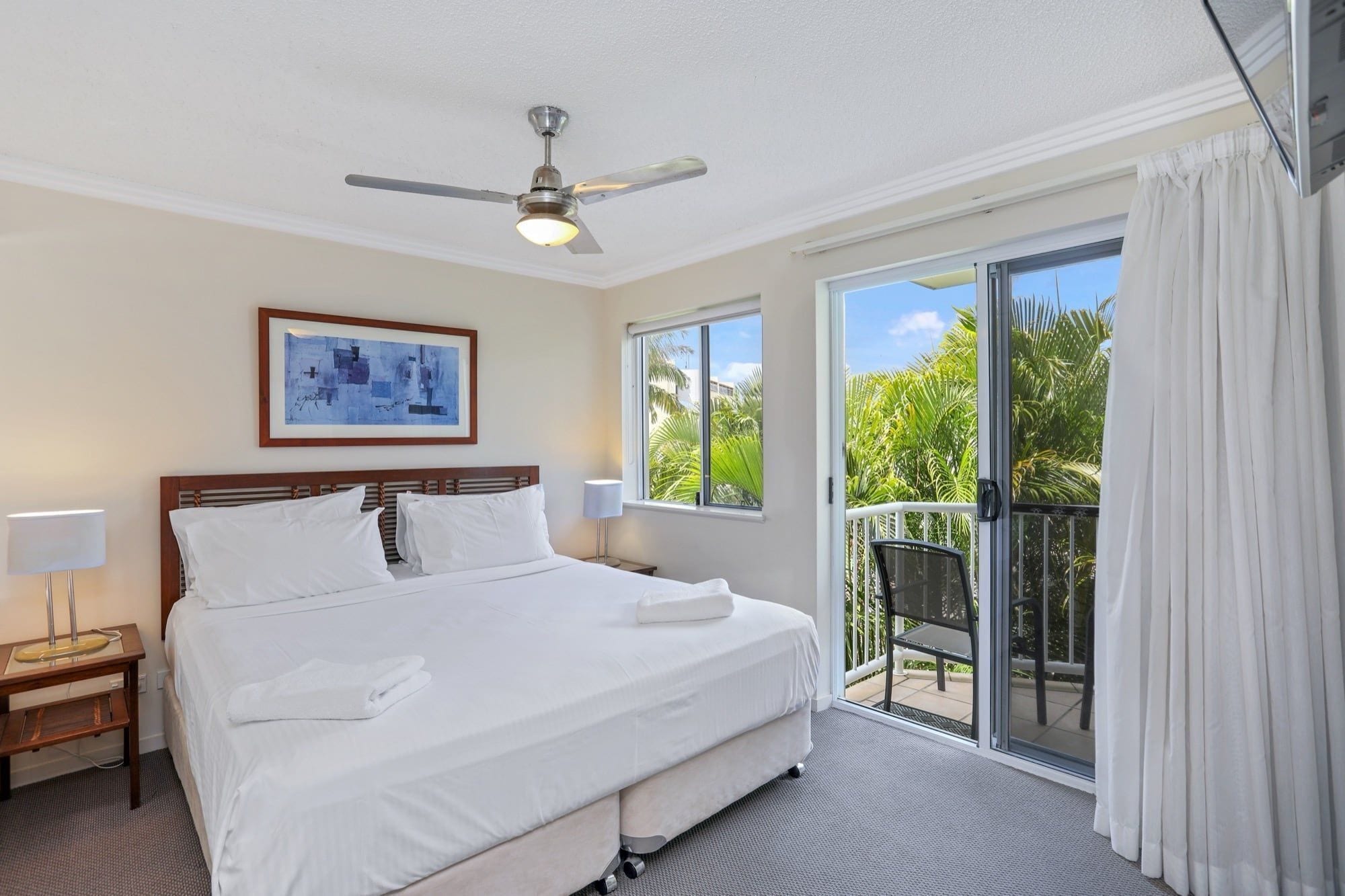 Individually decorated, individually furnished, laptop workspace