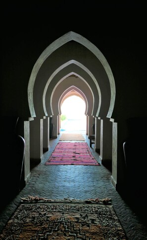 标准房, 无烟房, 阳台 (Moroccan Room Only) | 浴室 | 免费洗浴用品、吹风机、毛巾