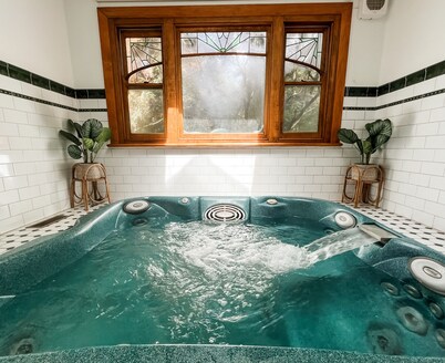 Woolrich Historic Garden Cottage