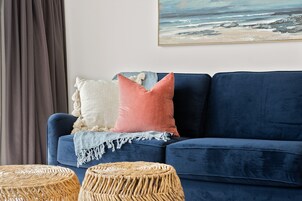 Studio, 1 Queen Bed, Balcony, Marina View (1) | Living area | 43-inch TV with digital channels