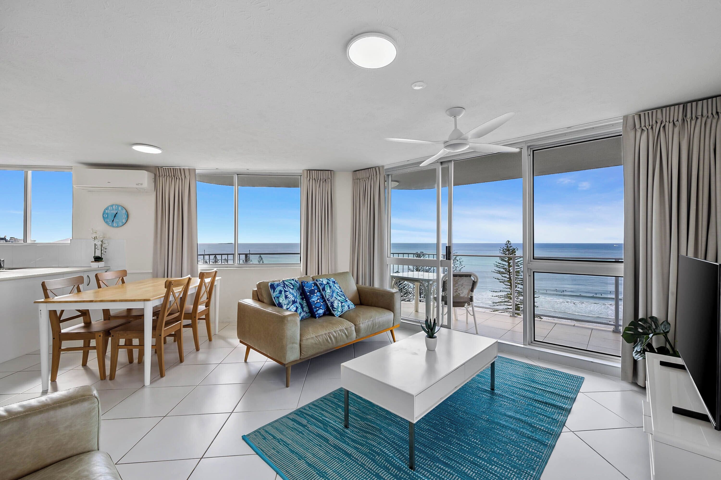 Appartement Premium, vue océan (Superior) | Coin séjour | Télévision à écran plat de 1 pouces avec chaînes numériques