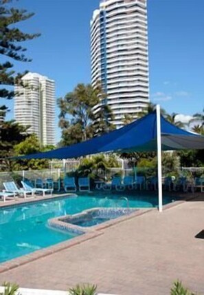 Outdoor pool - Bayview Bay Apartments & Marina (Runaway Bay)