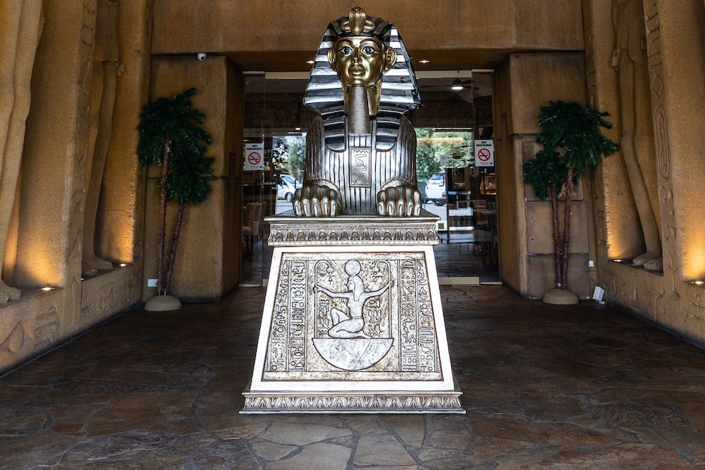 Sphinx Hotel Motel