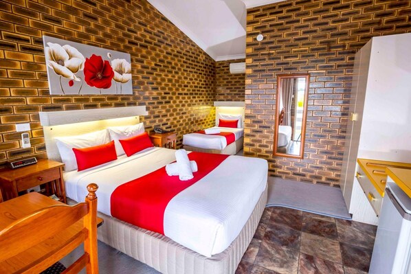 書桌、熨斗/熨衫板、免費 Wi-Fi