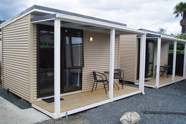 Basic Cabin | Free WiFi, bed sheets