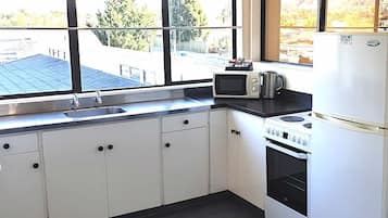 Three Bedroom Motel & Deck  | Private kitchen