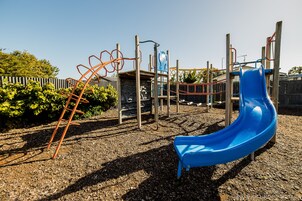 Zona de juegos infantil al aire libre