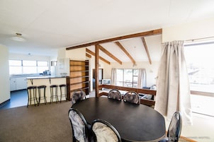 Quarto básico, 3 quartos | Área de estar
