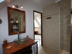 Suite estándar, baño en la habitación, vista al mar (Deux belles fenêtres)