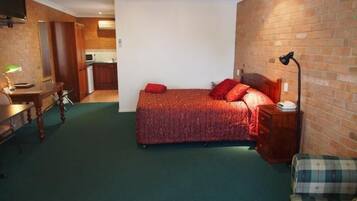 Free WiFi, bed sheets, wheelchair access