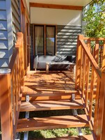 Signature Cabin | Terrace/patio