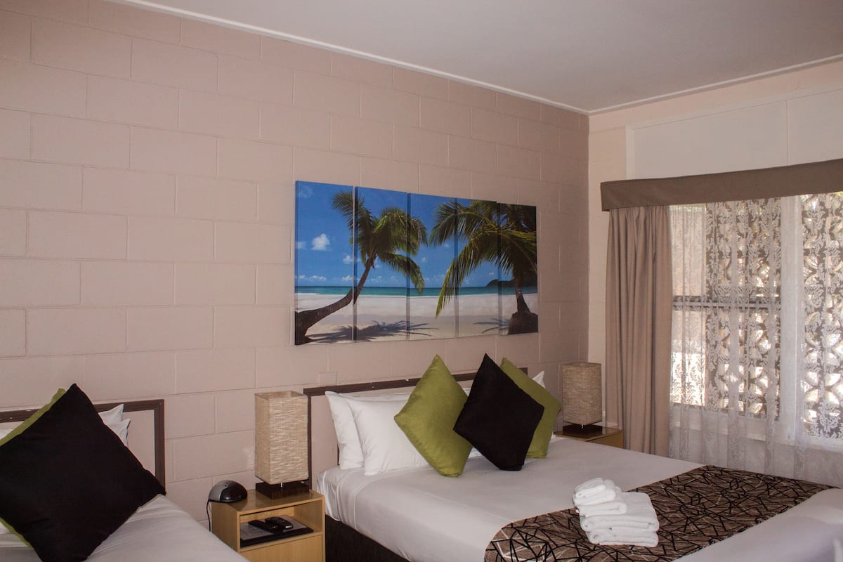 Deluxe suite, 1 slaapkamer, niet-roken (Deluxe Twin Unit) | Een bureau, gratis wifi, beddengoed