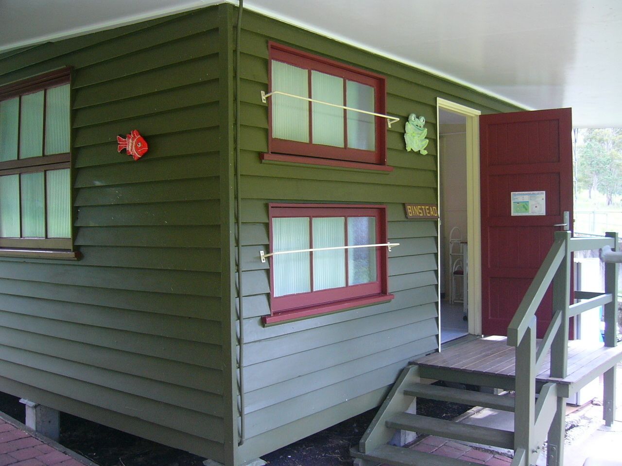 Binstead Cabin (1 Queen and 7 Bunk Beds) | Balcony