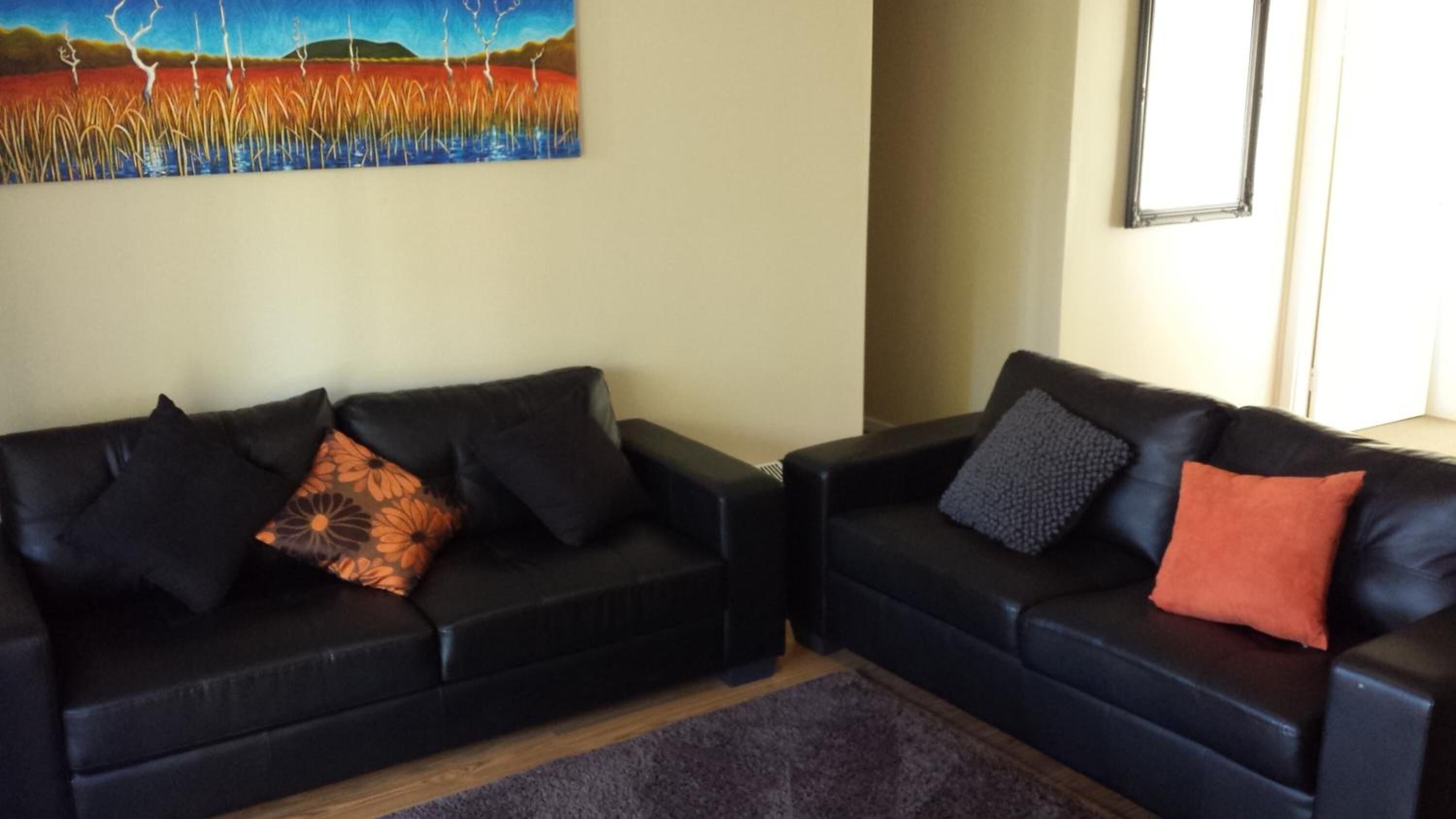 32-inch tv with digital channels, dvd player