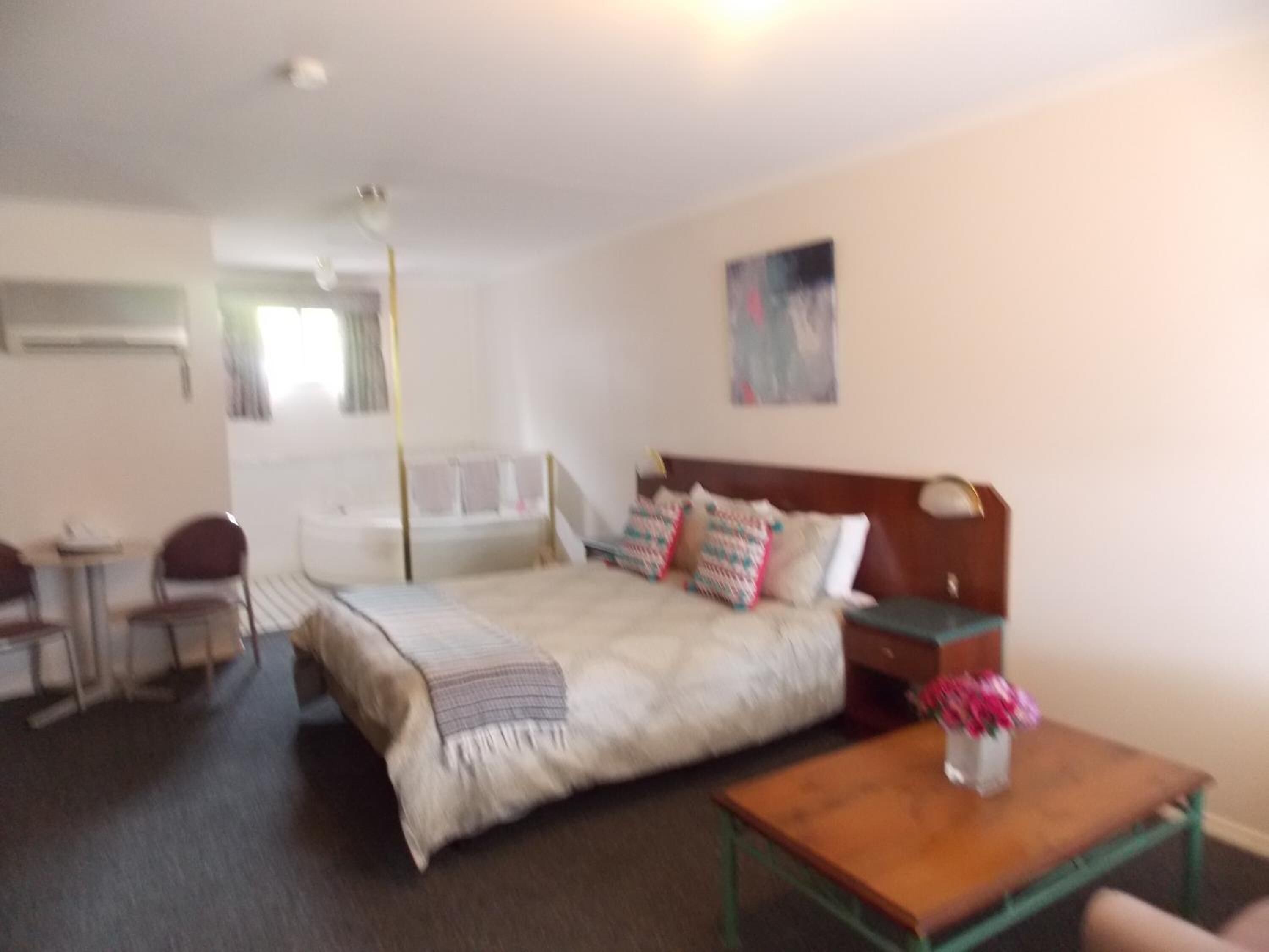 Free WiFi, bed sheets