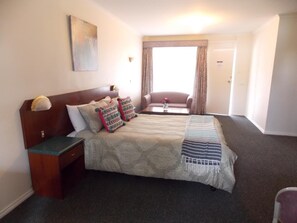 Free WiFi, bed sheets - Yass Motel (Yass)