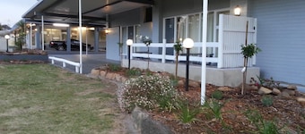 Yass Motel
