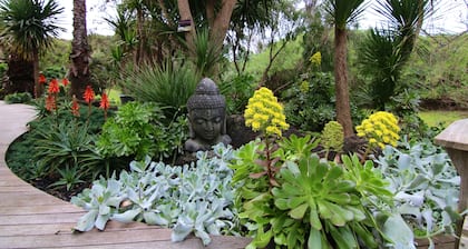 Smith Beach Getaways Beachwood Garden Studio