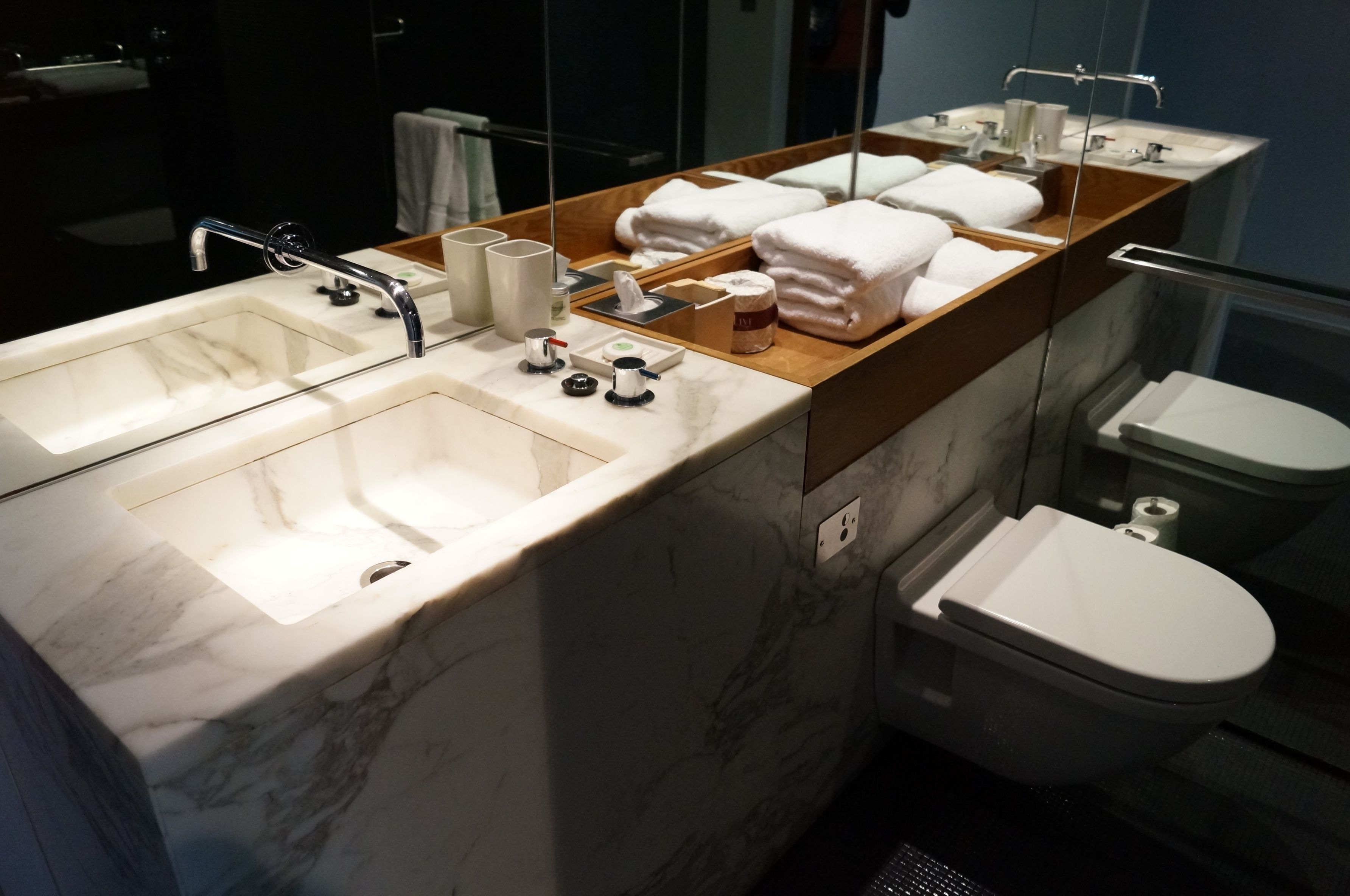 standard single room | bathroom sink