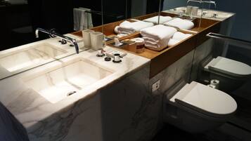 Habitación individual estándar | Lavabo en el baño