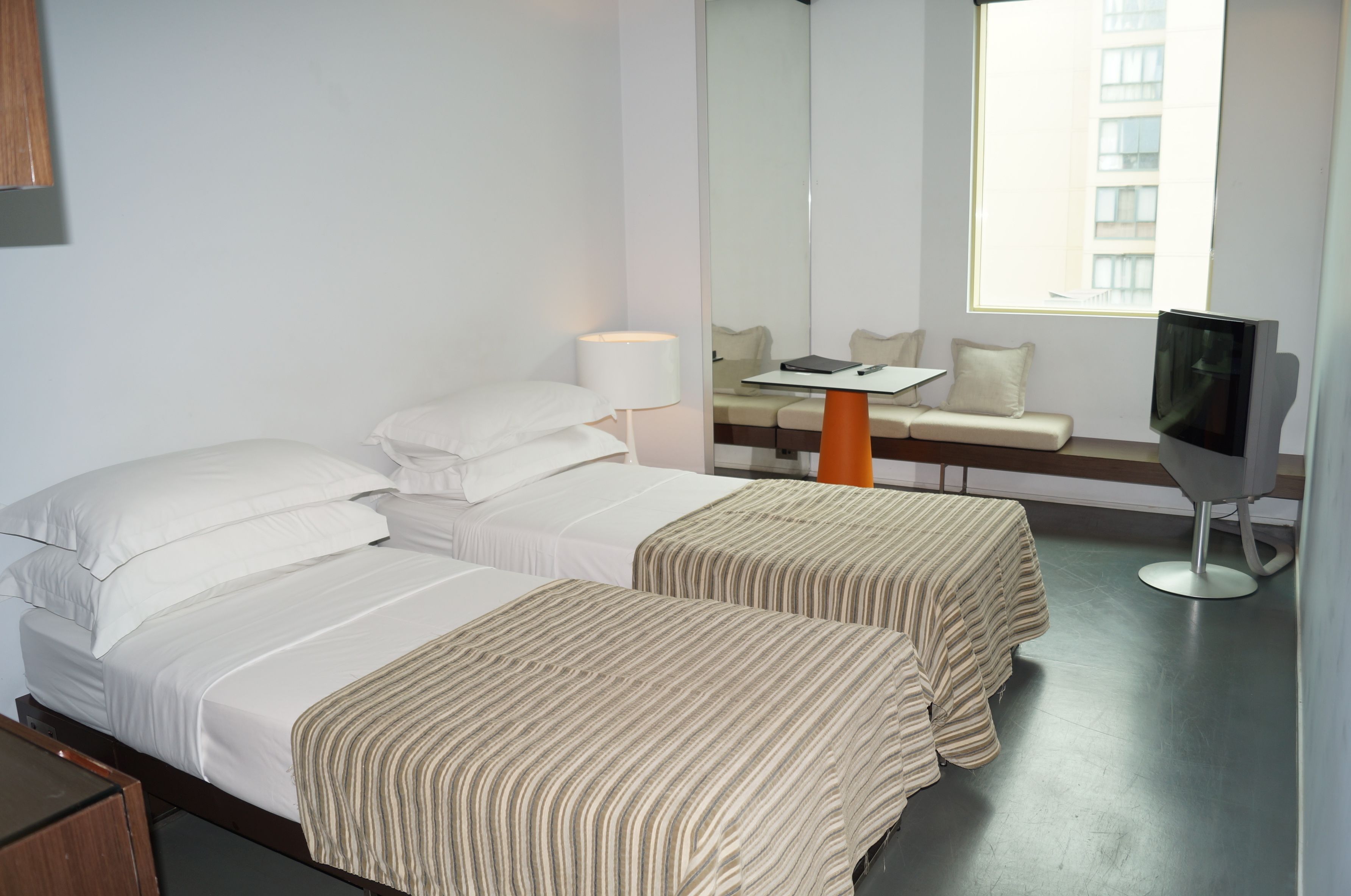 standard single room | 2 bedrooms, in-room safe, desk, laptop workspace