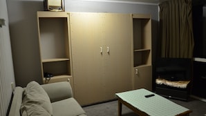 Flat-screen TV - Parnell City Lodge (Auckland)