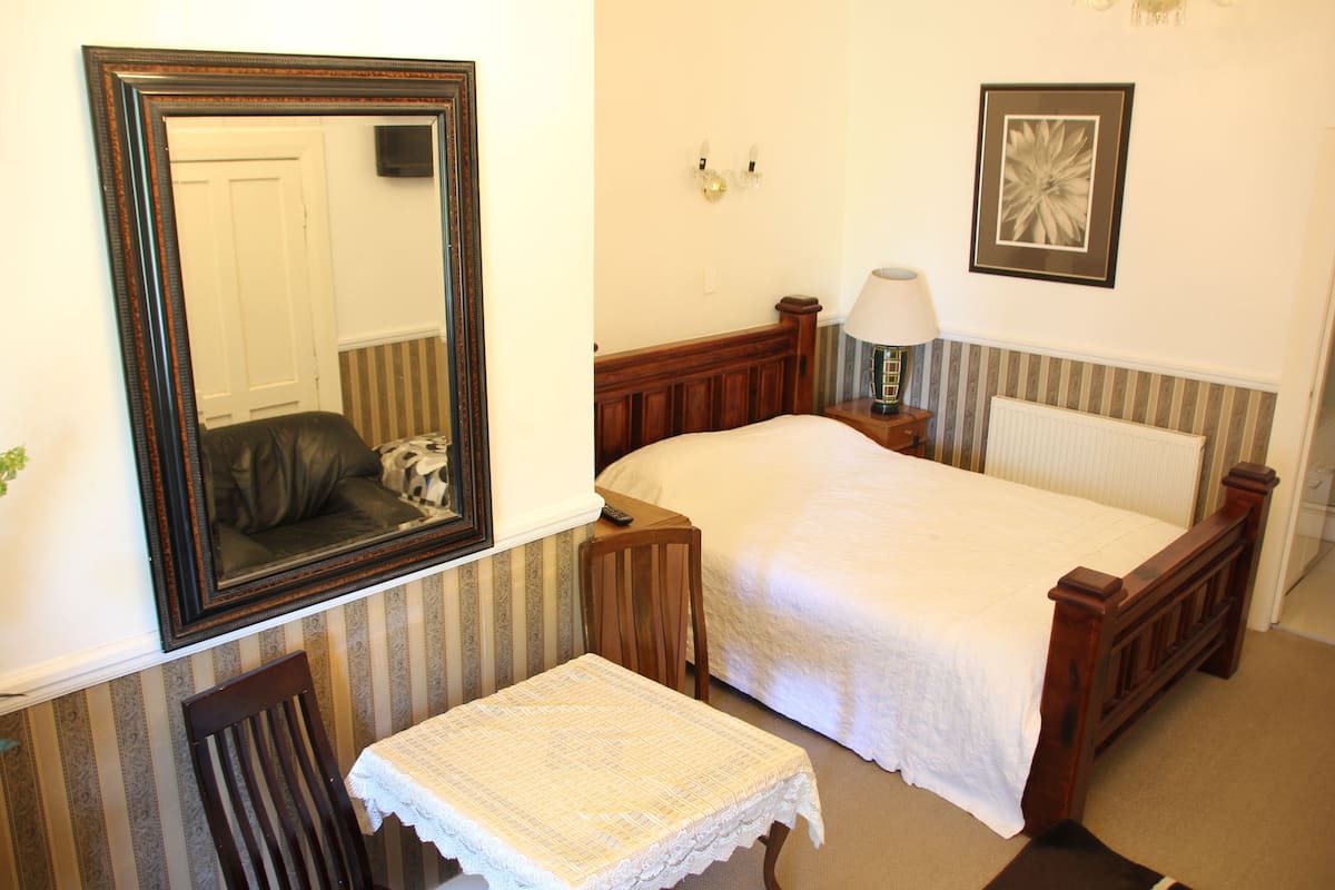 Standard Studio (Twin Studio Room)