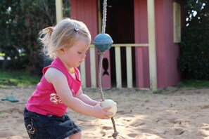 Children’s play area – outdoor - Warrnambool Motel and Holiday Park (Warrnambool)