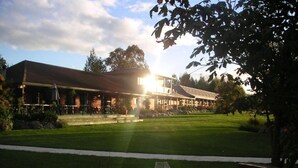 Exterior - Donegal House (Kaikoura)