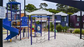 Außen-Kinderspielplatz