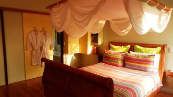 1 bedroom, individually decorated, individually furnished