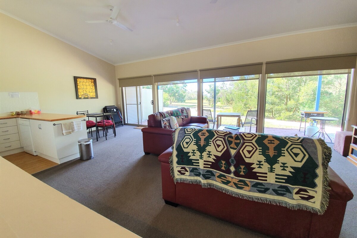 Standard Suite, 1 Bedroom, Non Smoking, Kitchen (waterview lodge) | Private kitchen | Full-sized fridge, microwave, electric kettle, cookware/dishes/utensils
