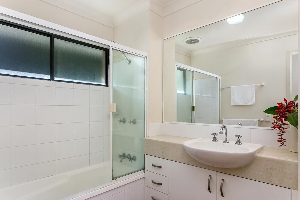 Sunrise Cove Holiday Apartments